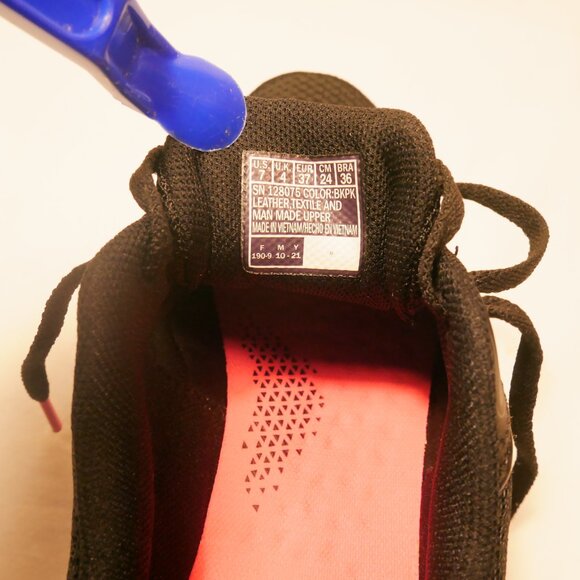 Skechers Go Run Women's Size 7 Black Athletic Running Shoes Sneakers - Picture 13 of 16